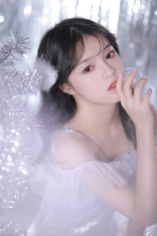 隔壁的女人